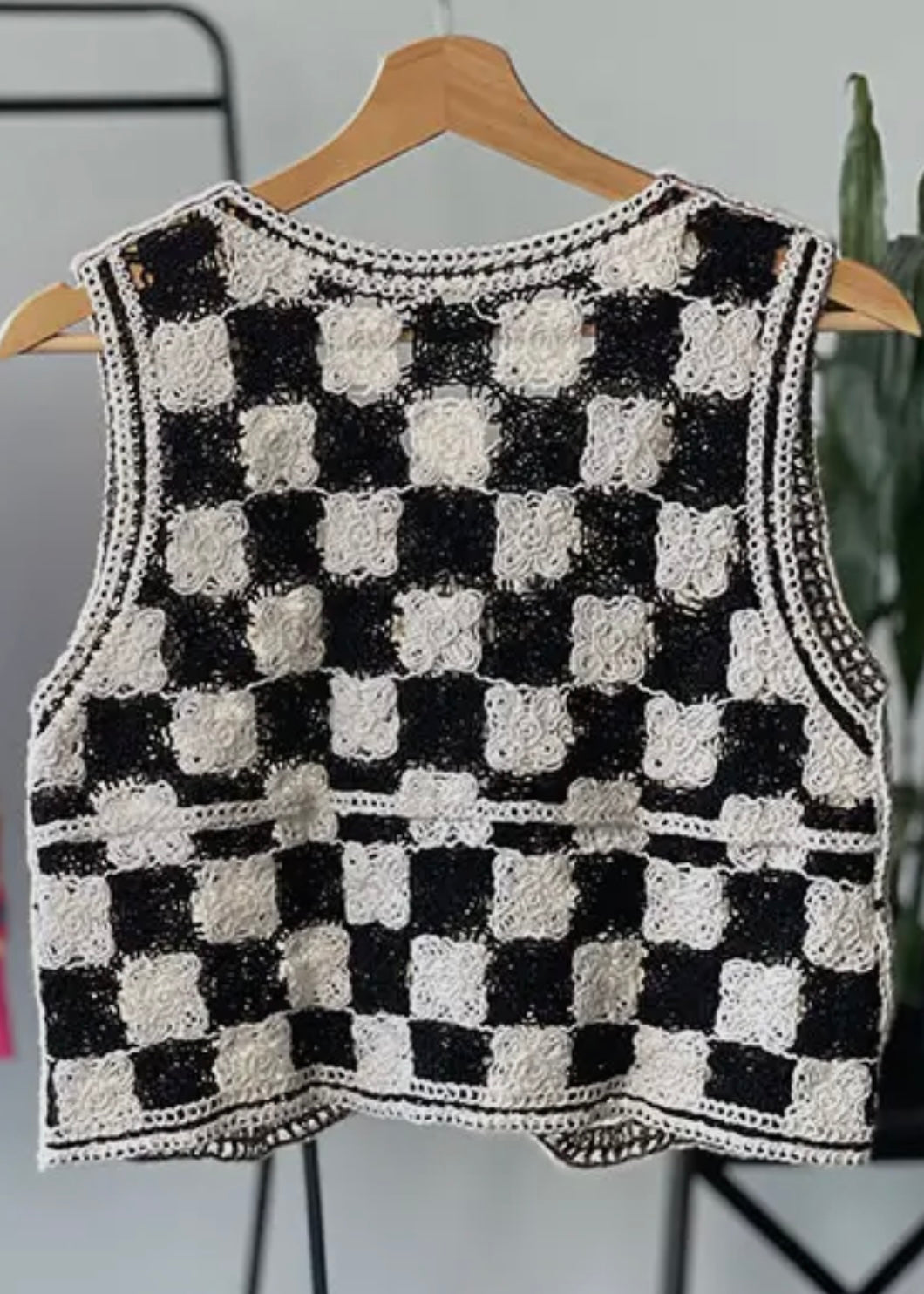 Crochet Cropped Checker Vest